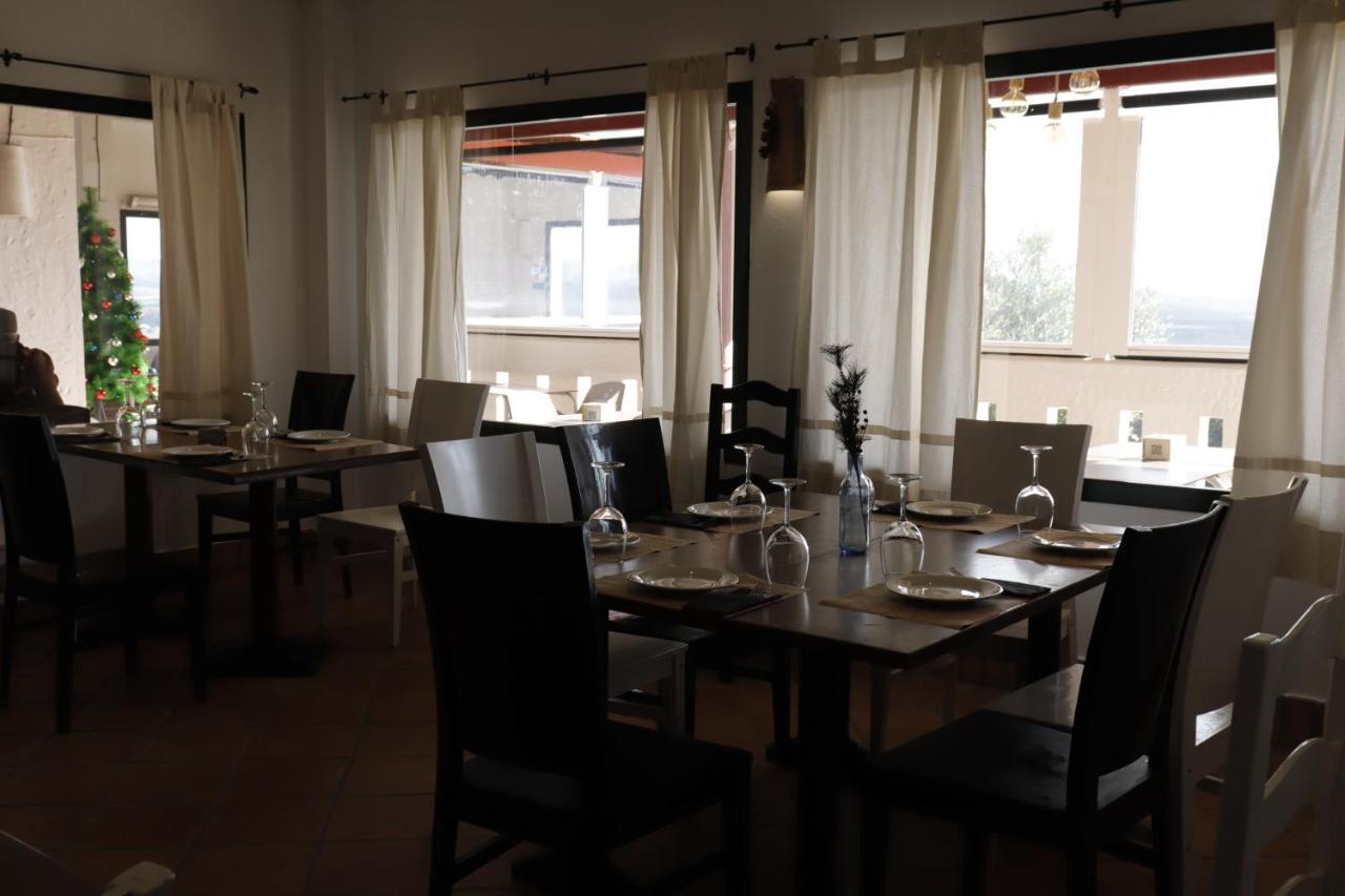 Hostal Restaurante Benalup Golf Екстер'єр фото