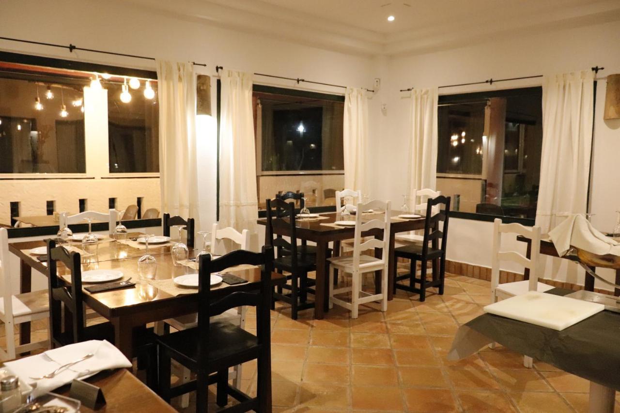 Hostal Restaurante Benalup Golf Екстер'єр фото