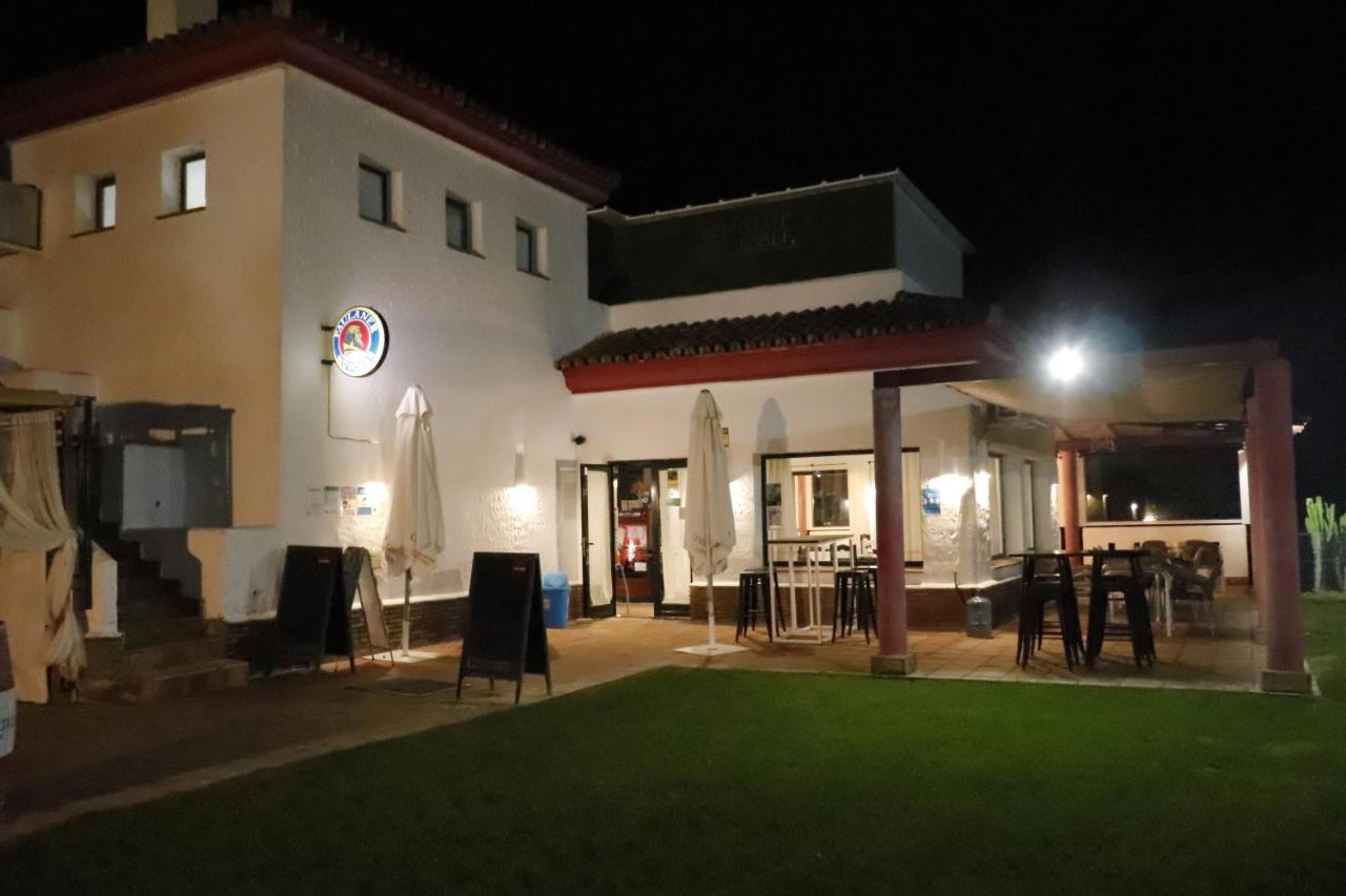 Hostal Restaurante Benalup Golf Екстер'єр фото